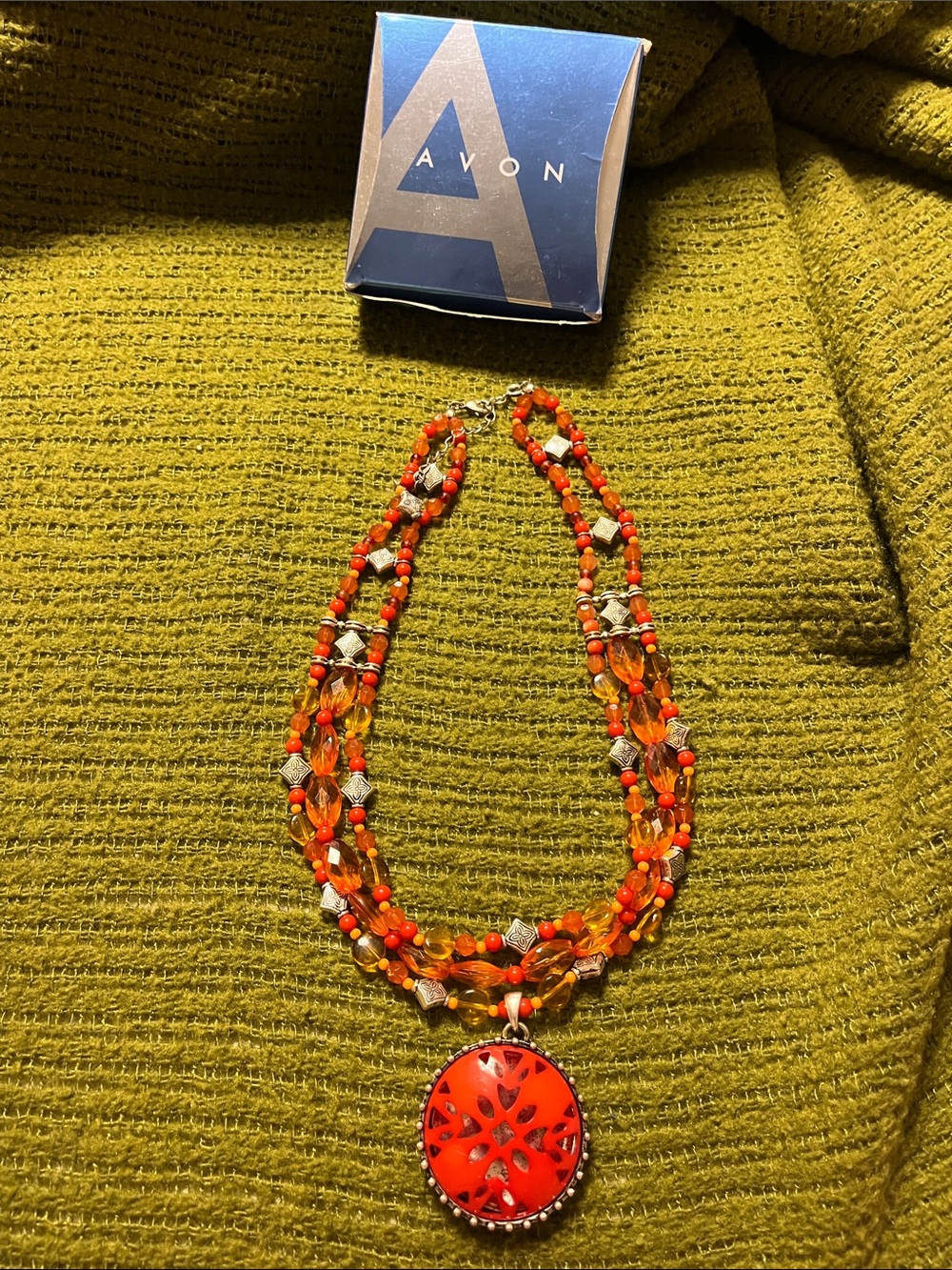 2003 Avon Red-Orange Multi-Strand Beaded Necklace with Decorative Pendant